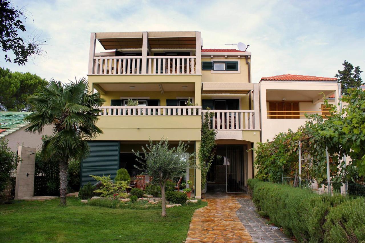 Apartments Petra I Karlo Turanj Luaran gambar