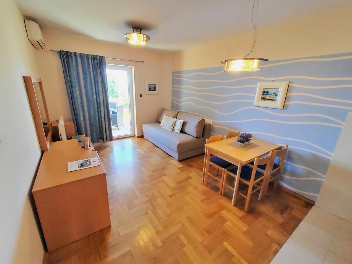 Apartments Petra I Karlo Turanj Luaran gambar