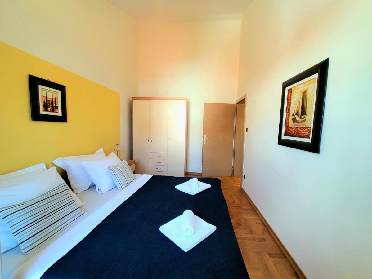 Apartments Petra I Karlo Turanj Luaran gambar